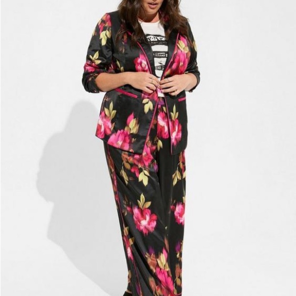 Wide Leg Satin High Rise Pant